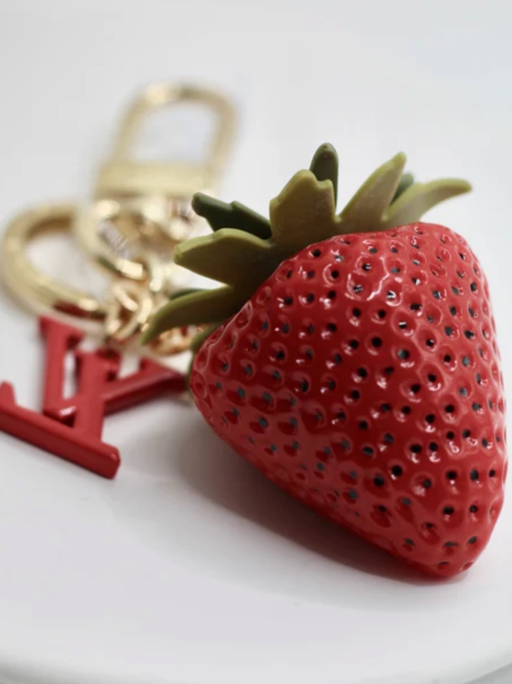 Keychain/bagcharm gorgeous 🍓 
hanging Charm with Monogram hanging charm! - Picture 4 of 9